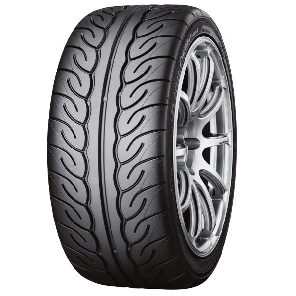 AD08R - 235/40 R 18